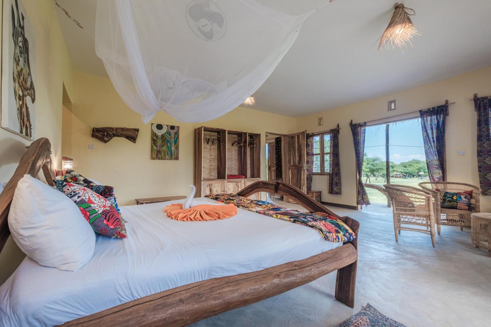 Lake Natron Maasai Giraffe Eco Lodge And Camping Mtowabaga Exterior photo